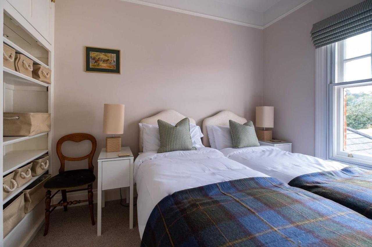 Surrey Lodge Brockenhurst Extérieur photo